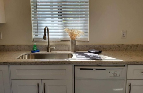 Tavernier House | Serenity Beach House - 2 blocks from Harry Harris Park/Beach/Ocean/Boat ramp
