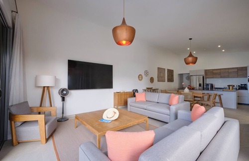 Moorea-Maiao Villa | Serenity Beachfront Villa 3 bedrooms