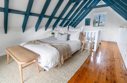 Old Erowal Bay House | Serenity by the bay
