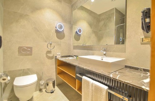 Mahmutbey Hotel | Serenity Comfort Hotel