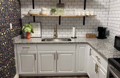 Covington House | Serenity Escape- 1/2 mile from the square