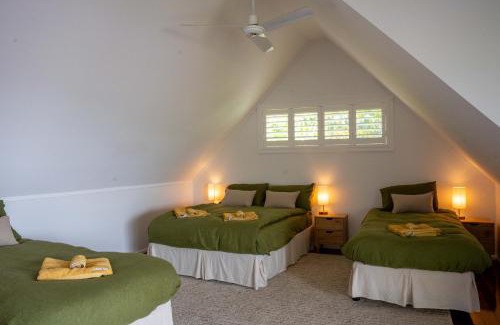 North Tamborine Villa | Serenity - Gold Coast hinterland getaway for a couple, family or group