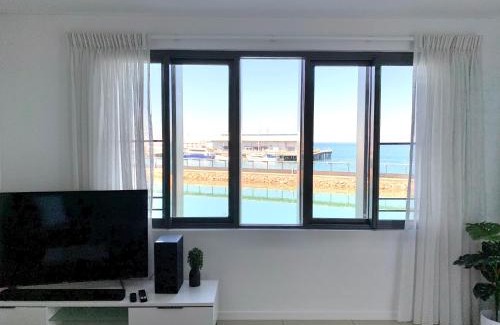 Darwin City Centre Apartment | Serenity Harbour Views at Darwin Waterfront