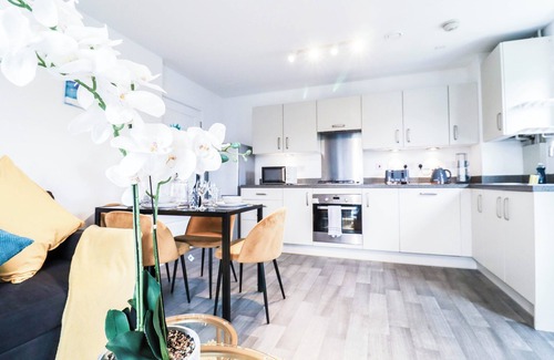 Dartford Apartment | Serenity Haven in Dartford