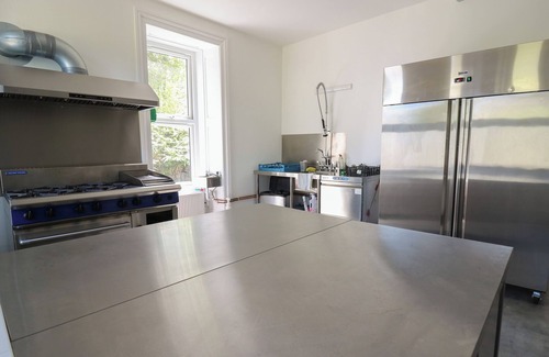 Llangammarch Wells Cottage | SERENITY HOUSE, THE RETREAT, with a garden in Llanwrtyd Wells