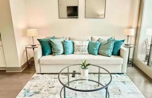 Midtown Apartment | Serenity In The City