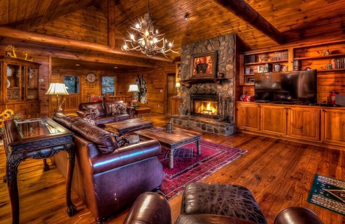 Ellijay Cabin | Serenity Lodge and Stable- 6 Bedrooms | Hot Tub | Expansive Outdoor Area