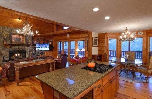 Ellijay Cabin | Serenity Lodge and Stable- 6 Bedrooms | Hot Tub | Expansive Outdoor Area