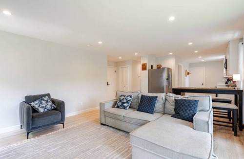 Fairland Apartment | Serenity: Lush 2BR Gem, on 1 acre Silver Spring