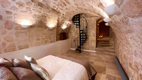 Sorbonne Apartment | Serenity, Meditation at Notre Dame