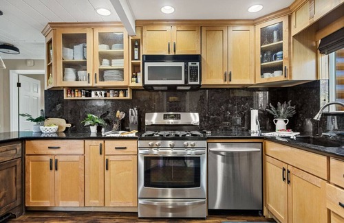 Big Bear Lake House | Serenity Nook + Hot Tub + BBQ + A/C + Pets