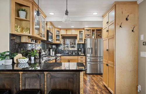 Big Bear Lake House | Serenity Nook + Hot Tub + BBQ + A/C + Pets