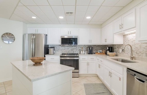 Orange Beach Condo | "Serenity Now" 🐟 A Pure Salt Property 🐟 Directly on the Beach!