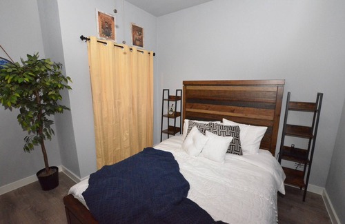 McKinney Cottage | Serenity Now-Downtown McKinney showplace
