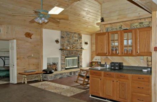 Cleverdale Cottage | serenity on sandy bay lake george