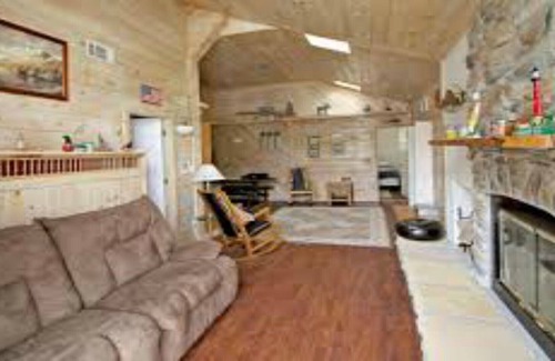 Cleverdale Cottage | serenity on sandy bay lake george