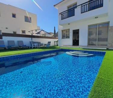 Pernera Villa | SERENITY PEARL VILLA at the sea