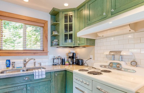 Greenbank House | Serenity Pines - Waterfront | Fireplace