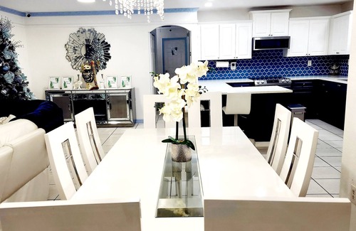 Florida City House | Serenity, Private Room: Desk & Gym + Free Parking