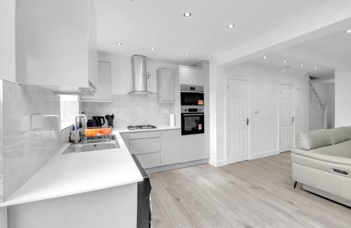 Dagenham House | Serenity Retreat in Dagenham