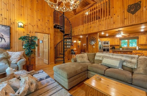 Lake Lure House | Serenity Ridge at Rumbling Bald