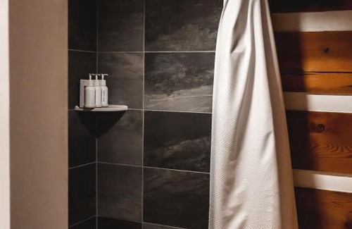 Purlear House | Serenity Ridge Cabin at 36 North - Hot Tub