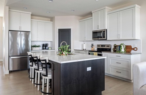 Tri-Cities House | Serenity's Edge - Large Kennewick Home