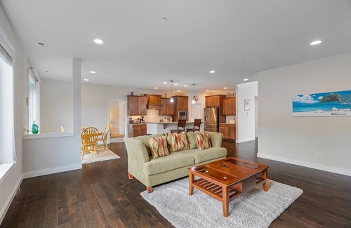 Kenmore House | Serenity Shores in Kenmore
