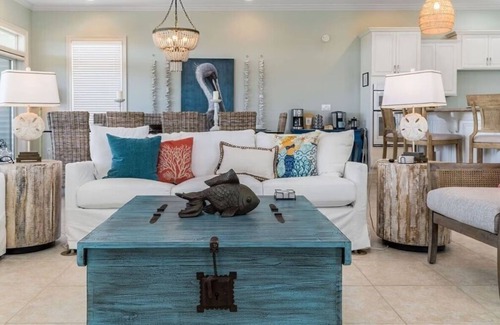 East End House | Serenity Sunset, Dog Friendly, Beach/Bay Views, Pool, Elevator