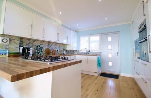 Seaford House | Serenity "your calm seafront retreat"