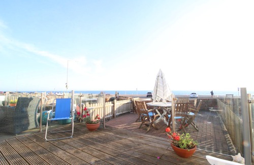 Seaford House | Serenity "your calm seafront retreat"
