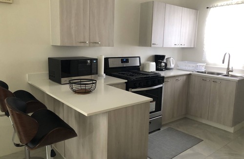 Discovery Bay House | SerenityVilla with Sea View In Discovery Bay