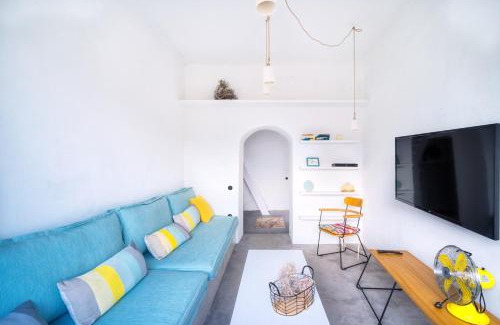 Serifos House | Serifos 1890 cliff house