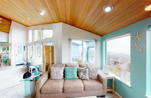 Rockaway Beach House | Serpent Rock Viewhouse