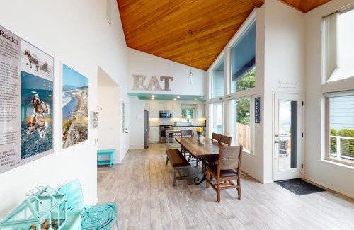 Rockaway Beach House | Serpent Rock Viewhouse