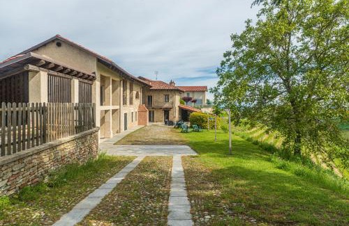 Trezzo Tinella House | Serra Alta Langa Holiday Home