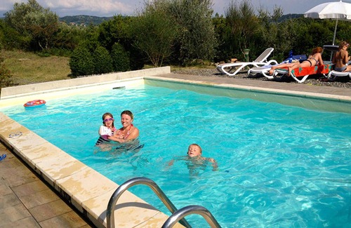 Riparbella Apartment | Serra Destri, 2-room apt. in country house, pool, panoramic, view to sea, relax