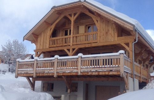 Saint-Chaffrey Ski Chalet | SERRE CHEVALIER - SAINT-CHAFFREY Very beautiful Chalet 10-12 people 180 m² (about 419 sq. ft.)