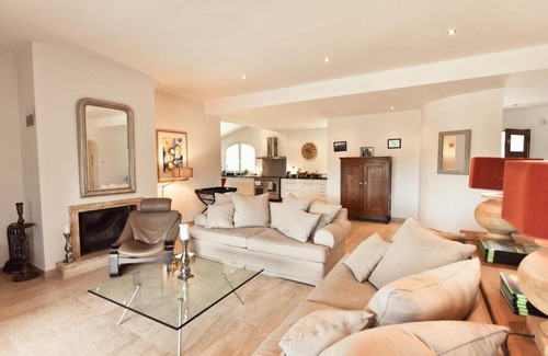 Biot Villa | SERRENDY VALBONNE - Splendid villa with heated swimming pool & sauna!