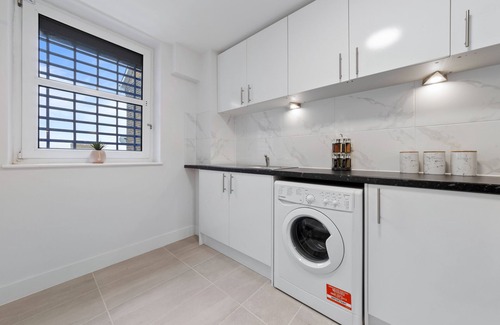 Penge Apartment | Serviced Ensuite Room Crystal Palace London Se20