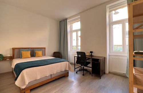 Rudolfsheim-Funfhaus Apartment | SERVUS HOMES - Metro Stadthalle - VIENNA CALLING