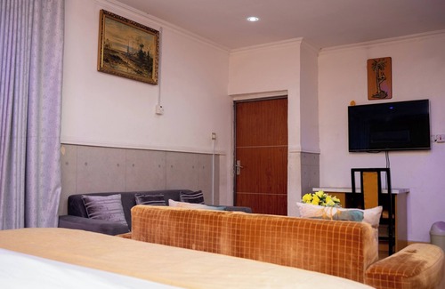 Ikeja House | Sese Cottage