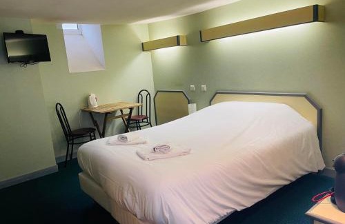 Broons Hotel | Set A Table