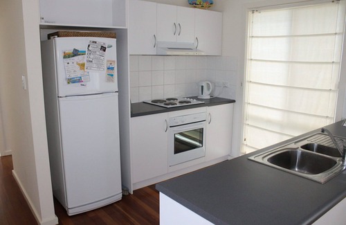 Waterhouse House | Set back from the road in a bush surrounding Narrabri is perfect for.