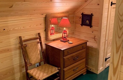 Mentone Cabin | Setaspell by the Lake in Mentone