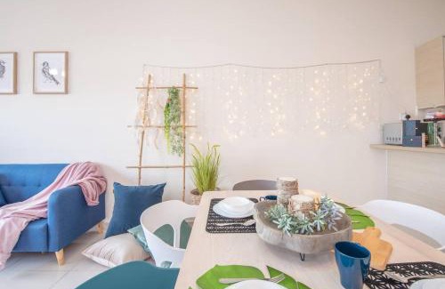 Puchong Apartment | SetiaWalk {BIG GROUP}12Pax WIFI 2C'Park IOI SUNWAY SUBANG USJ