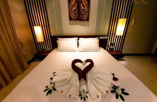 Rawai Villa | Setrova Green Garden Pool Villa Naiharn Phuket