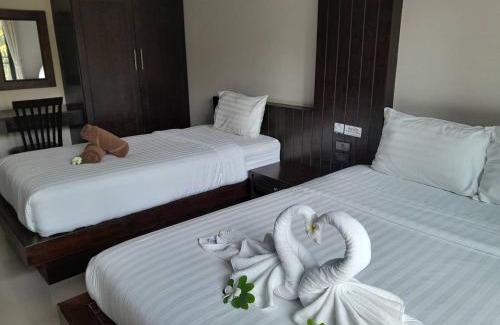 Rawai Villa | Setrova Green Garden Pool Villa Naiharn Phuket