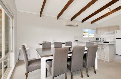 Cowes House | Settlement Sands Cowes