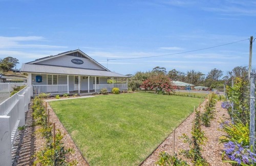 Broadwater Cottage | Settlers Cottage: Pet Friendly